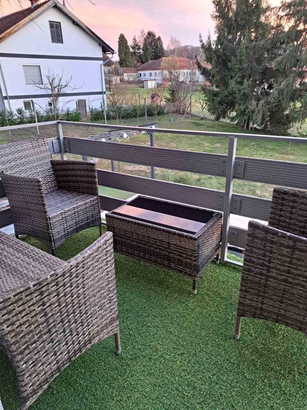 Apartmani Habibi Jalzabet Luaran gambar