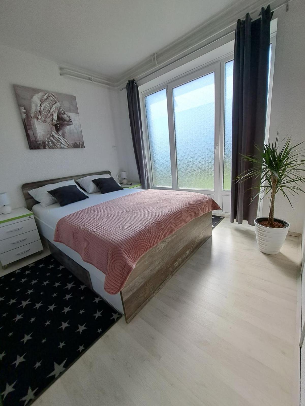 Apartmani Habibi Jalzabet Luaran gambar