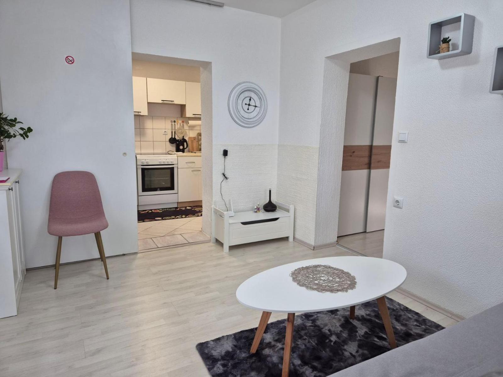 Apartmani Habibi Jalzabet Luaran gambar